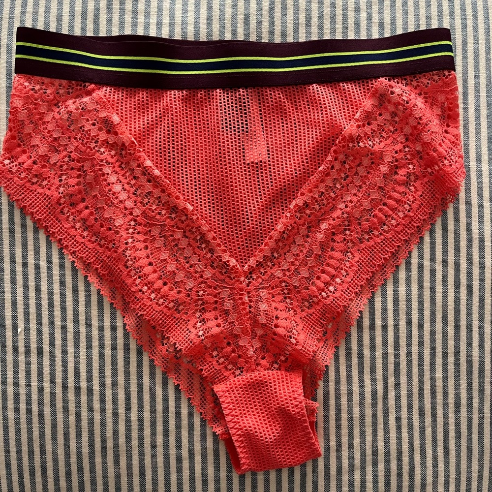 NEW Victoria's Secret Very Sexy high waist cheeky Size Small